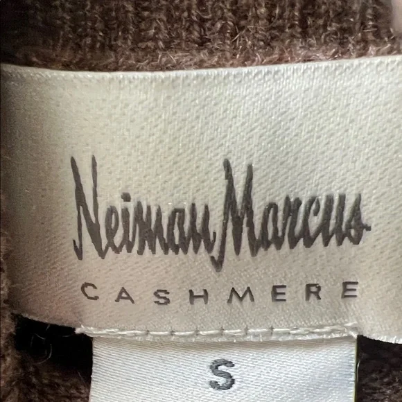 Neiman Marcus Cashmere Turtleneck Sweater Dress - brown - Picture 4 of 6